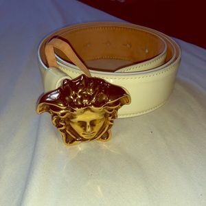Men’s Versace belt sz (32-36)